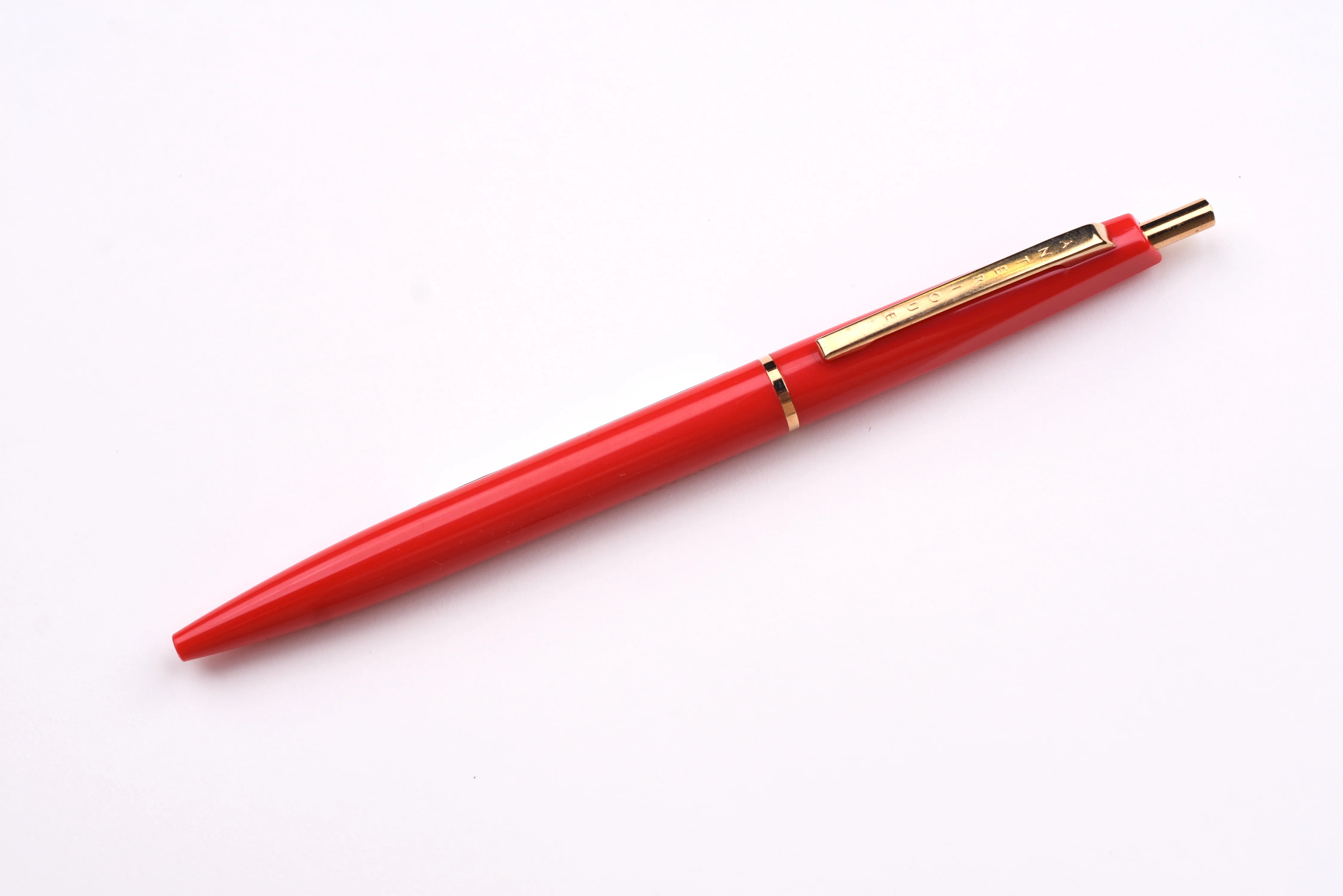 Anterique Stationers Ultra-Low Viscosity Ballpoint Pen - 0.5mm - Image 3